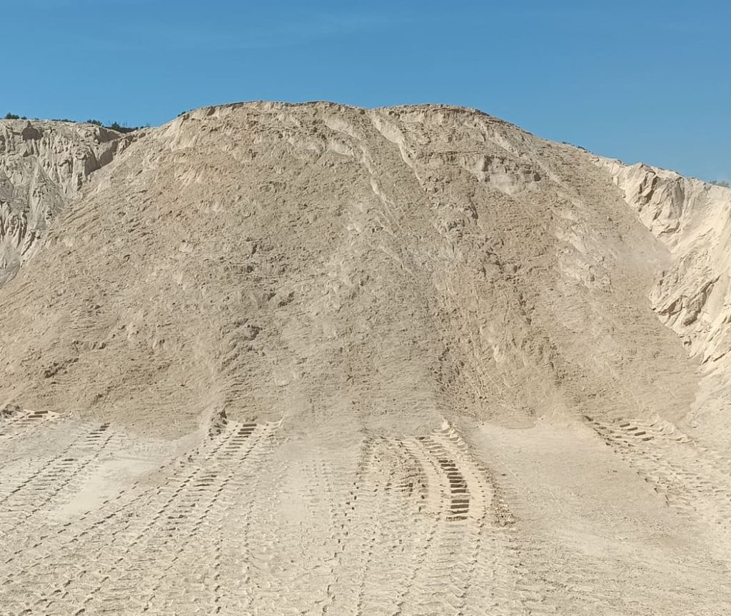 Arena triturada 0/4 de Kanars, componente mineral para mezclas según dosificación
