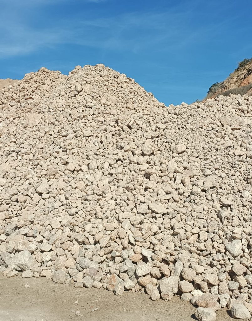 Canto rodado de Kanars, material pétreo para distintas aplicaciones en obra